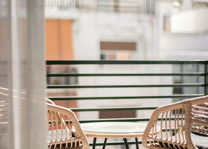 Deluxe Apartment In Kallithea With Balcony & Wifi