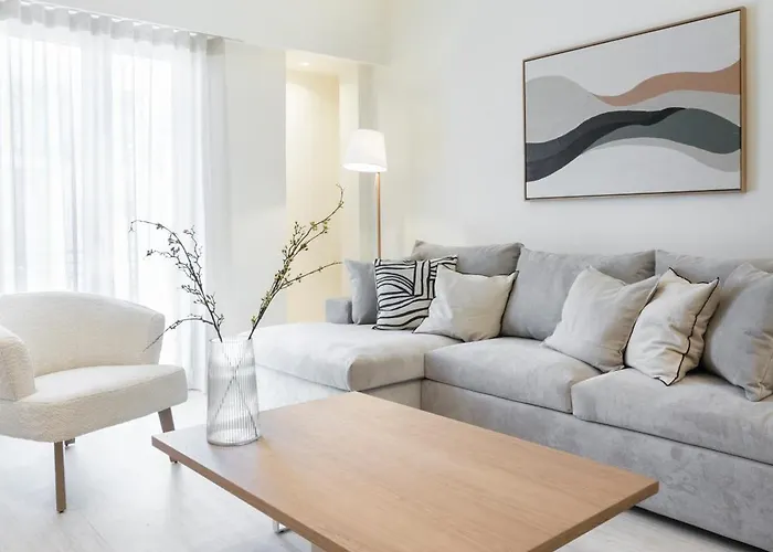 Deluxe Apartment In Kallithea With Balcony & Wifi