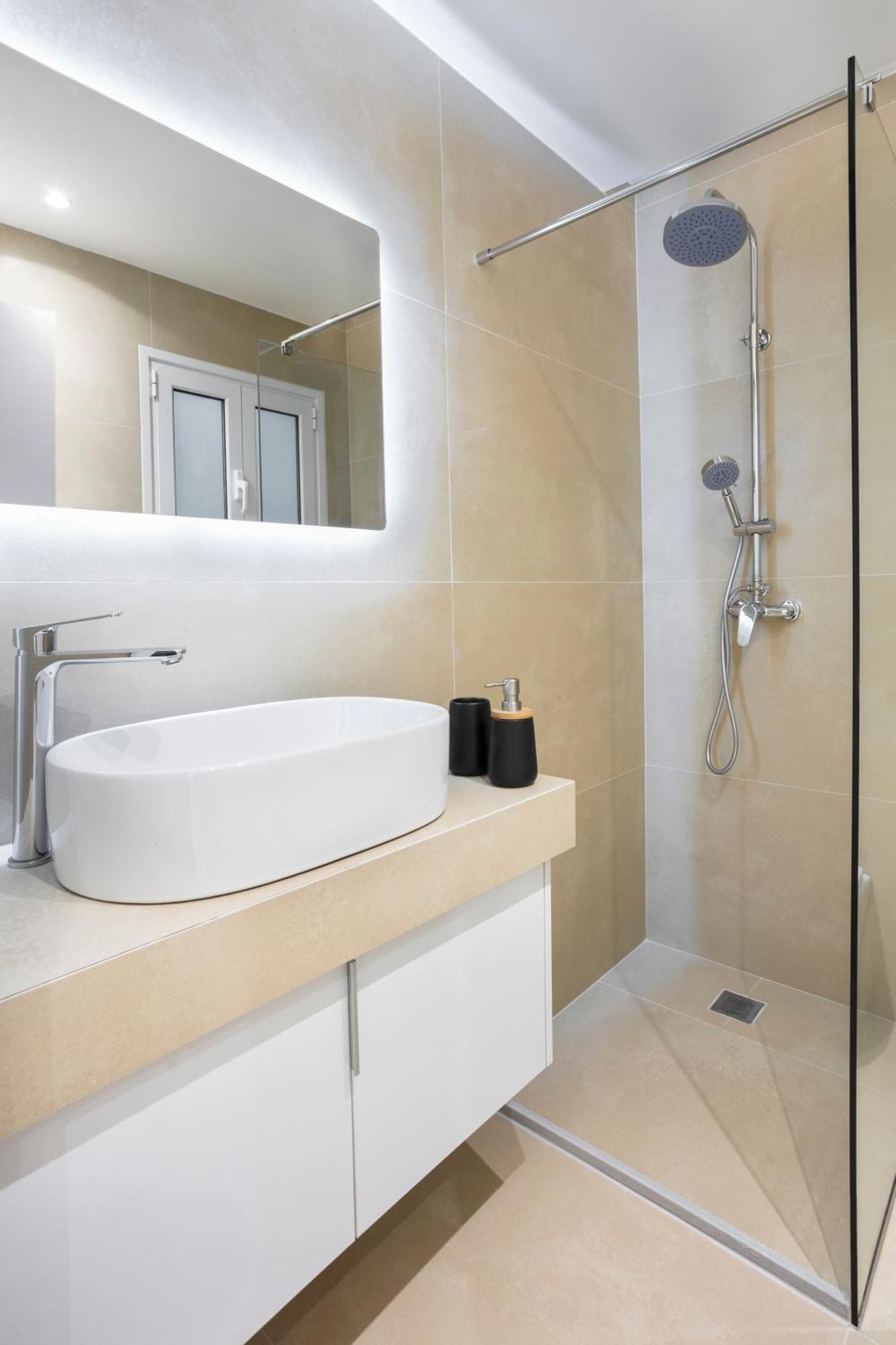 Apartment Deluxe In Kallithea With Balcony & Wifi *