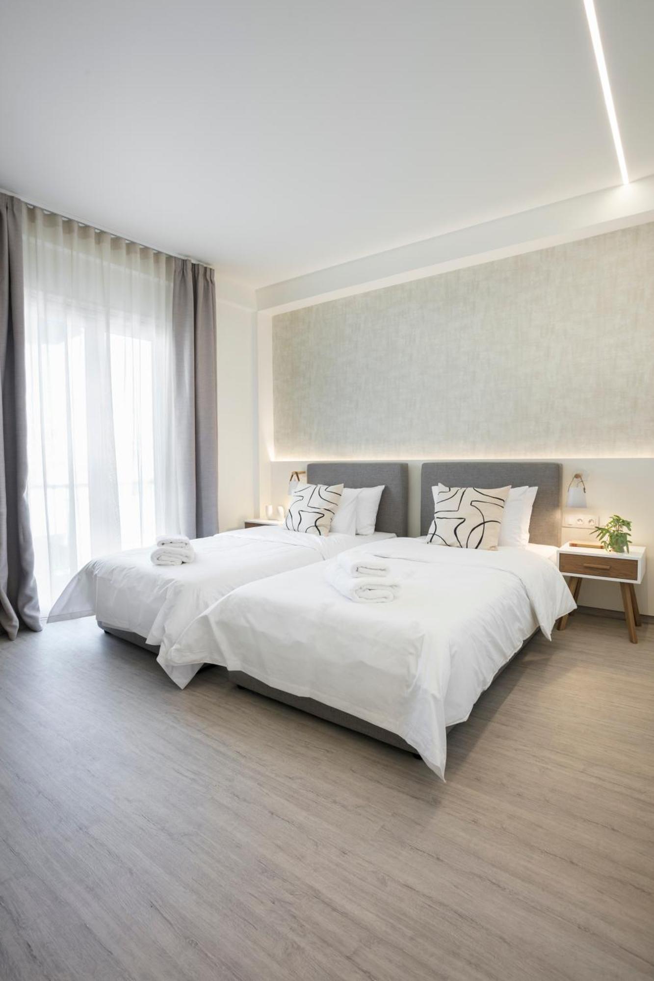 Deluxe In Kallithea With Balcony & Wifi