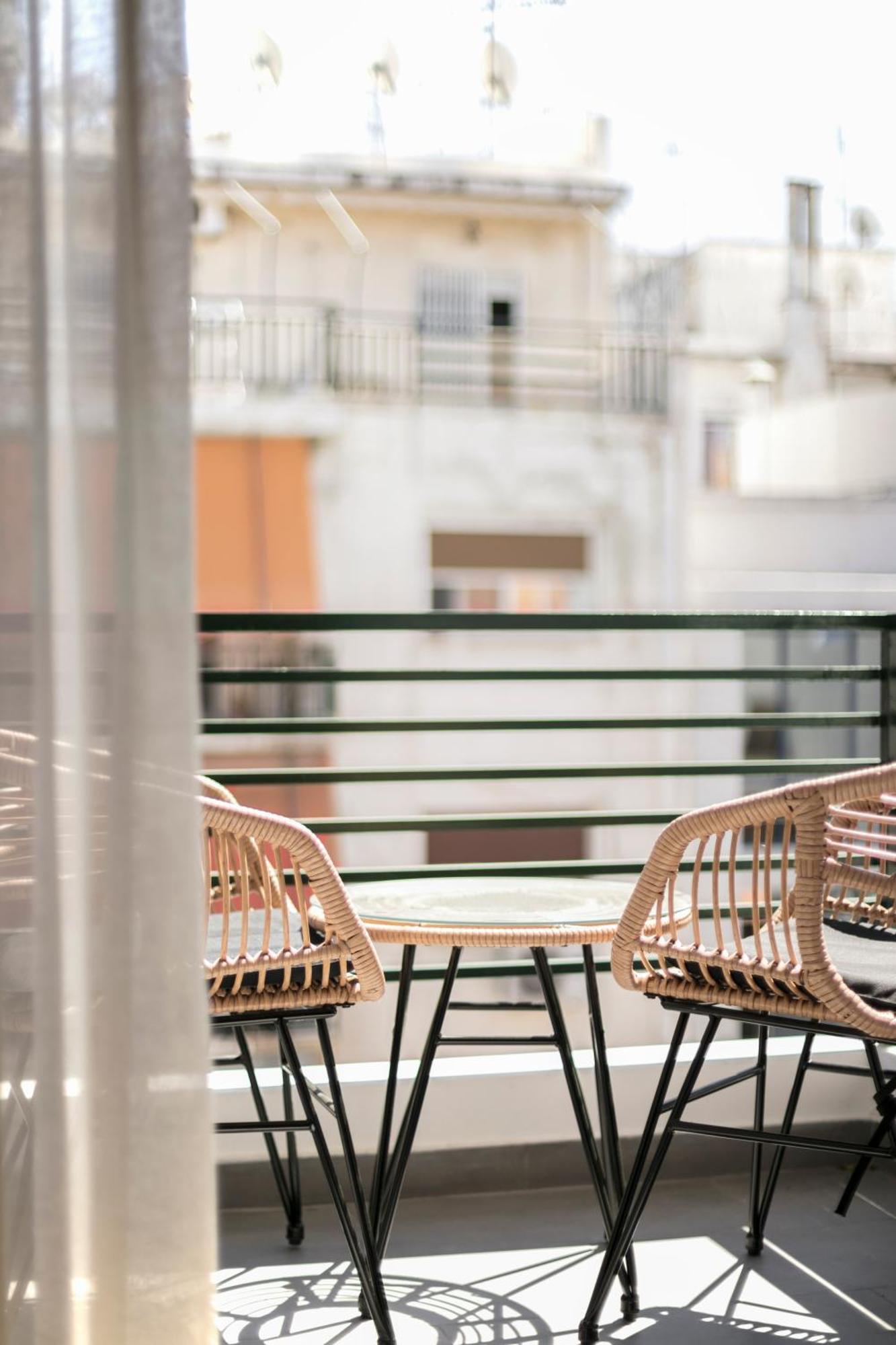 Apartment Deluxe In Kallithea With Balcony & Wifi